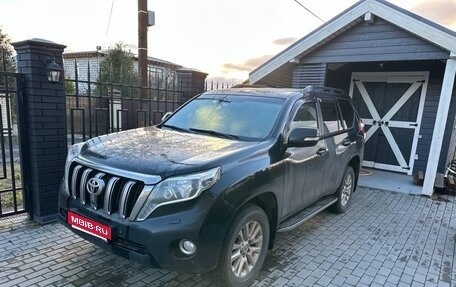 Toyota Land Cruiser Prado 150 рестайлинг 2, 2016 год, 3 350 000 рублей, 1 фотография