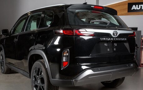 Toyota Urban Cruiser, 2023 год, 3 498 000 рублей, 5 фотография