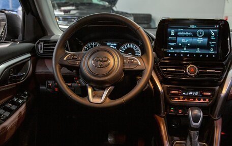 Toyota Urban Cruiser, 2023 год, 3 498 000 рублей, 16 фотография