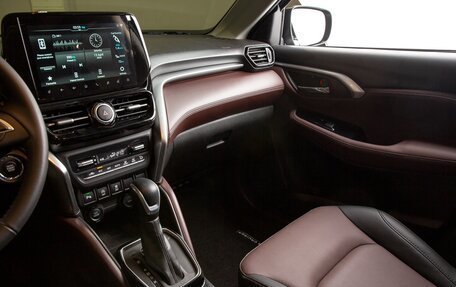 Toyota Urban Cruiser, 2023 год, 3 498 000 рублей, 18 фотография