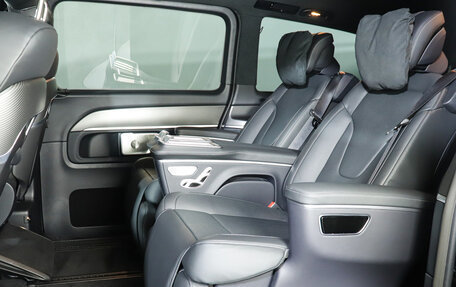 Mercedes-Benz V-Класс, 2025 год, 19 000 000 рублей, 17 фотография