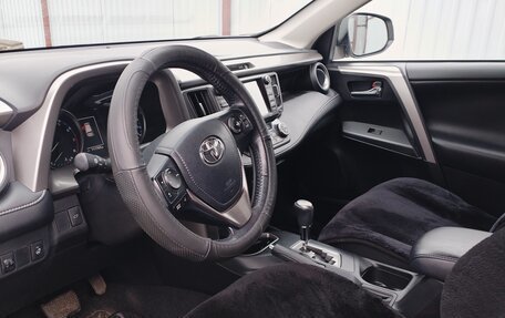 Toyota RAV4, 2017 год, 2 100 000 рублей, 10 фотография