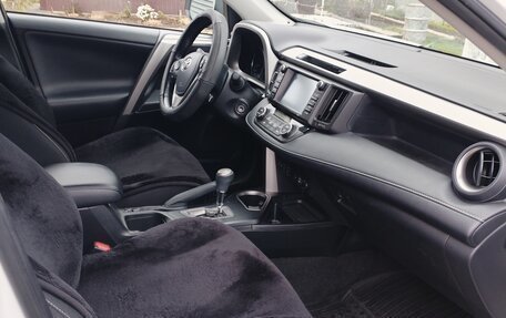 Toyota RAV4, 2017 год, 2 100 000 рублей, 7 фотография