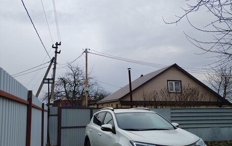 Toyota RAV4, 2017 год, 2 100 000 рублей, 6 фотография