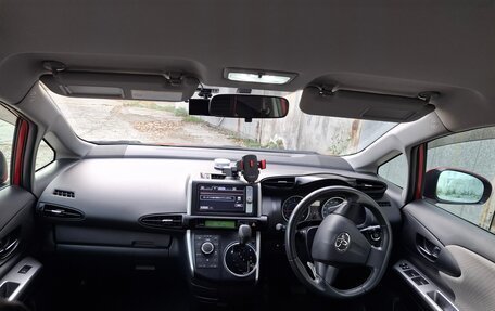 Toyota Wish II, 2011 год, 1 600 000 рублей, 11 фотография