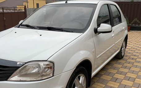 Renault Logan I, 2013 год, 460 000 рублей, 2 фотография