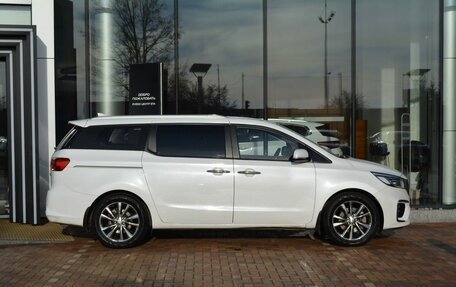 KIA Carnival III, 2018 год, 2 820 000 рублей, 4 фотография