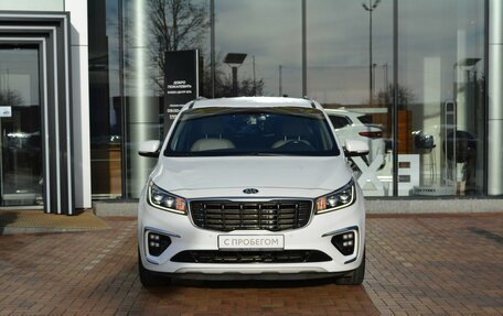 KIA Carnival III, 2018 год, 2 820 000 рублей, 2 фотография