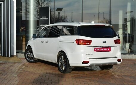 KIA Carnival III, 2018 год, 2 820 000 рублей, 7 фотография