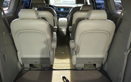 KIA Carnival III, 2018 год, 2 820 000 рублей, 16 фотография