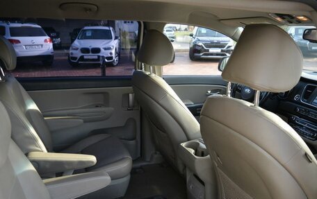 KIA Carnival III, 2018 год, 2 820 000 рублей, 17 фотография