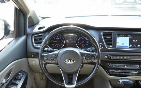 KIA Carnival III, 2018 год, 2 820 000 рублей, 21 фотография