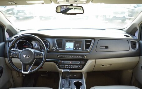 KIA Carnival III, 2018 год, 2 820 000 рублей, 19 фотография