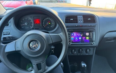 Volkswagen Polo VI (EU Market), 2012 год, 650 000 рублей, 11 фотография