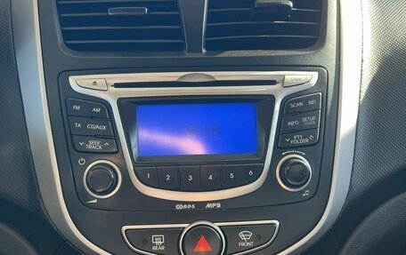 Hyundai Solaris II рестайлинг, 2011 год, 720 000 рублей, 17 фотография