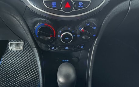 Hyundai Solaris II рестайлинг, 2011 год, 720 000 рублей, 16 фотография