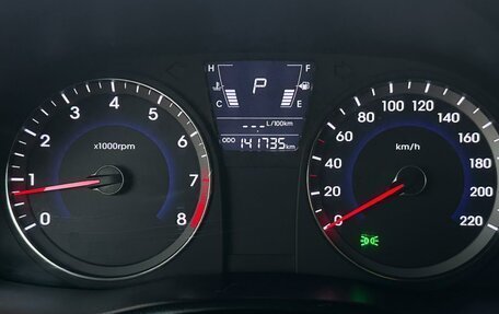 Hyundai Solaris II рестайлинг, 2011 год, 720 000 рублей, 14 фотография