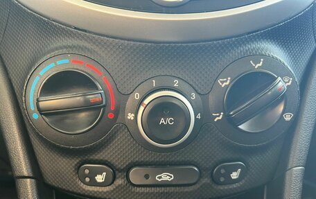 Hyundai Solaris II рестайлинг, 2011 год, 720 000 рублей, 18 фотография