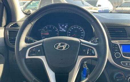 Hyundai Solaris II рестайлинг, 2011 год, 720 000 рублей, 11 фотография