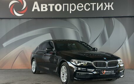 BMW 5 серия, 2019 год, 2 390 000 рублей, 3 фотография
