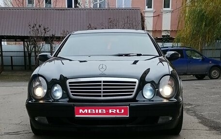 Mercedes-Benz CLK-Класс, 1997 год, 580 000 рублей, 1 фотография