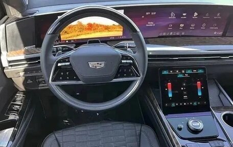 Cadillac Escalade V, 2025 год, 21 743 000 рублей, 10 фотография