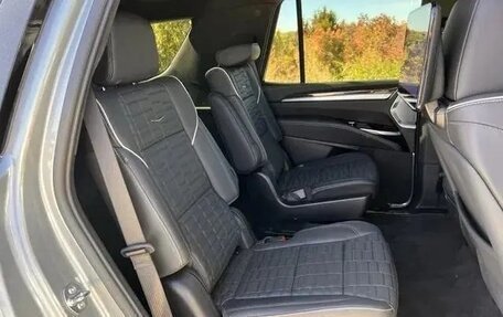 Cadillac Escalade V, 2025 год, 21 743 000 рублей, 26 фотография