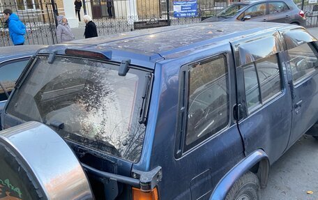 Nissan Terrano II рестайлинг, 1993 год, 800 000 рублей, 5 фотография