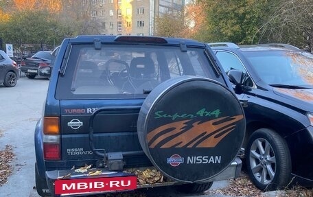 Nissan Terrano II рестайлинг, 1993 год, 800 000 рублей, 3 фотография
