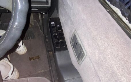 Nissan Terrano II рестайлинг, 1993 год, 800 000 рублей, 12 фотография