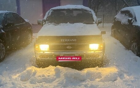 Nissan Terrano II рестайлинг, 1993 год, 800 000 рублей, 17 фотография