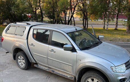 Mitsubishi L200 IV рестайлинг, 2014 год, 1 739 000 рублей, 2 фотография