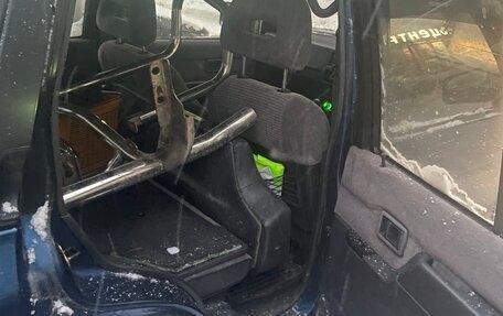 Nissan Terrano II рестайлинг, 1993 год, 800 000 рублей, 26 фотография