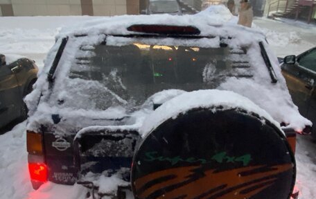 Nissan Terrano II рестайлинг, 1993 год, 800 000 рублей, 23 фотография