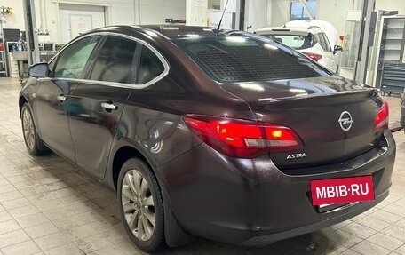 Opel Astra J, 2013 год, 800 000 рублей, 5 фотография