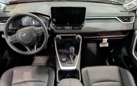 Toyota RAV4, 2025 год, 7 400 000 рублей, 14 фотография