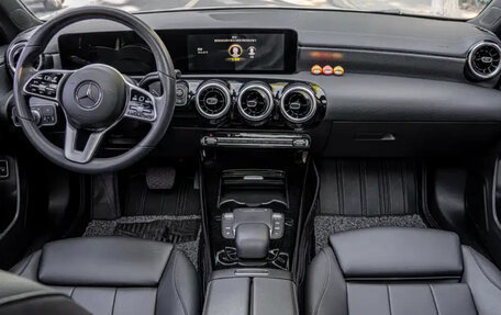 Mercedes-Benz A-Класс, 2021 год, 2 345 000 рублей, 11 фотография