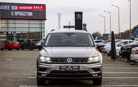 Volkswagen Tiguan II, 2019 год, 2 055 000 рублей, 2 фотография