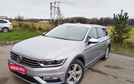 Volkswagen Passat B8 рестайлинг, 2018 год, 2 850 000 рублей, 2 фотография