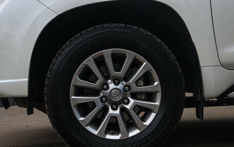 Toyota Land Cruiser Prado 150 рестайлинг 2, 2016 год, 3 400 000 рублей, 21 фотография