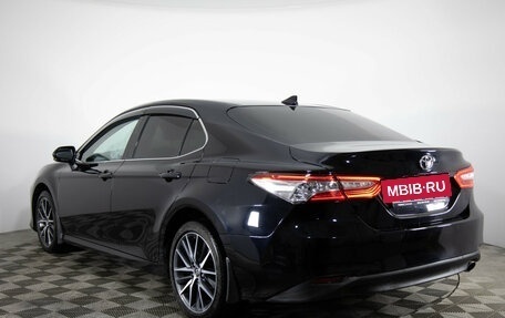 Toyota Camry, 2021 год, 3 249 000 рублей, 7 фотография