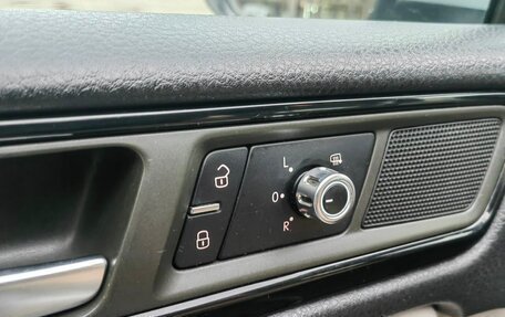 Volkswagen Touareg III, 2010 год, 1 500 000 рублей, 12 фотография