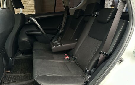 Toyota RAV4, 2014 год, 1 650 000 рублей, 10 фотография