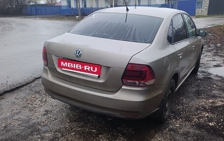 Volkswagen Polo VI (EU Market), 2016 год, 900 000 рублей, 2 фотография