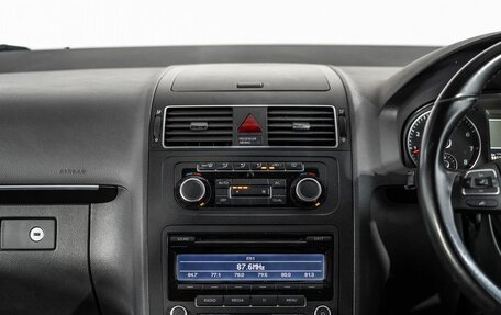 Volkswagen Touran III, 2011 год, 1 275 000 рублей, 11 фотография