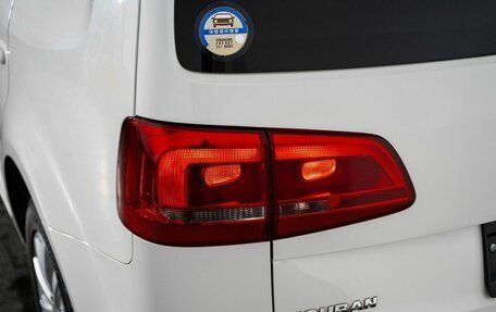 Volkswagen Touran III, 2011 год, 1 275 000 рублей, 21 фотография