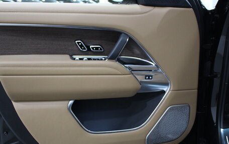 Land Rover Range Rover IV рестайлинг, 2025 год, 27 490 000 рублей, 7 фотография