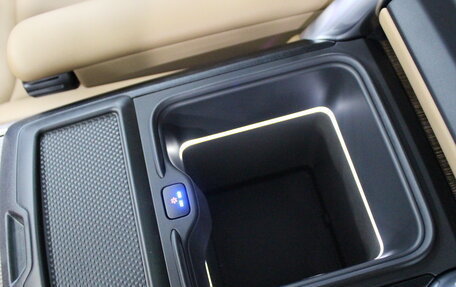 Land Rover Range Rover IV рестайлинг, 2025 год, 27 490 000 рублей, 19 фотография