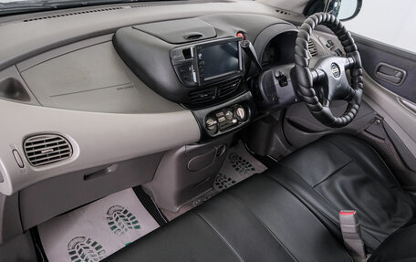 Nissan Tino, 1998 год, 389 000 рублей, 13 фотография