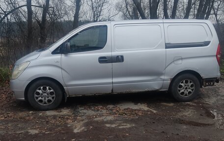 Hyundai Grand Starex Grand Starex I рестайлинг 2, 2010 год, 760 000 рублей, 3 фотография